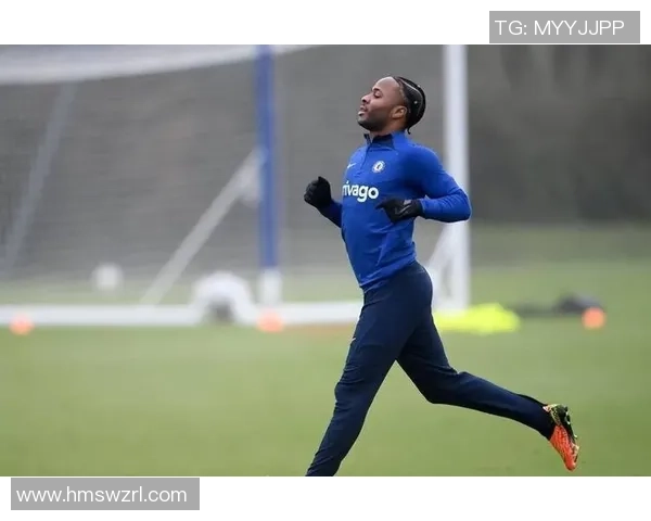 切尔西更衣室风波升级斯特林恩佐训练场对峙引发关注 切尔西更衣室风波升级斯特林恩佐训练场对峙引发关注